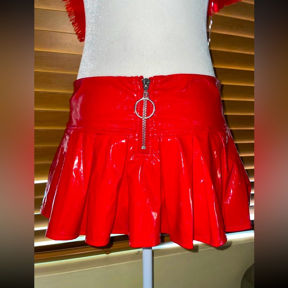 Forever 21 NEW glossy red intimate